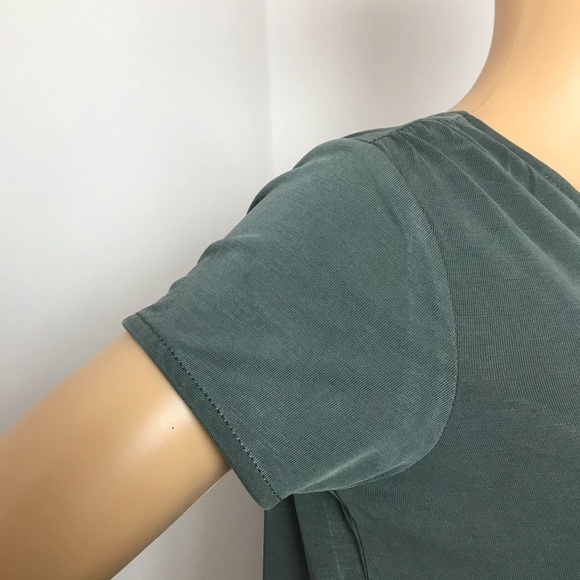 Green Tea Women’s Oversized V-Neck T-Shirt Modal Ruffle Hem Size Small - Picture 4 of 10